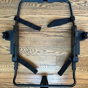 Mockingbird infant car seat adapter EUC